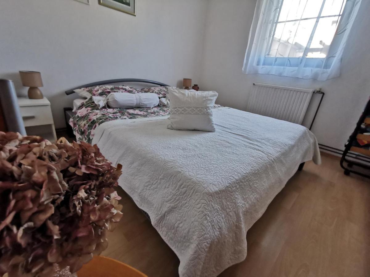 Apartmani Antonela&Andrej Привлака Екстериор снимка