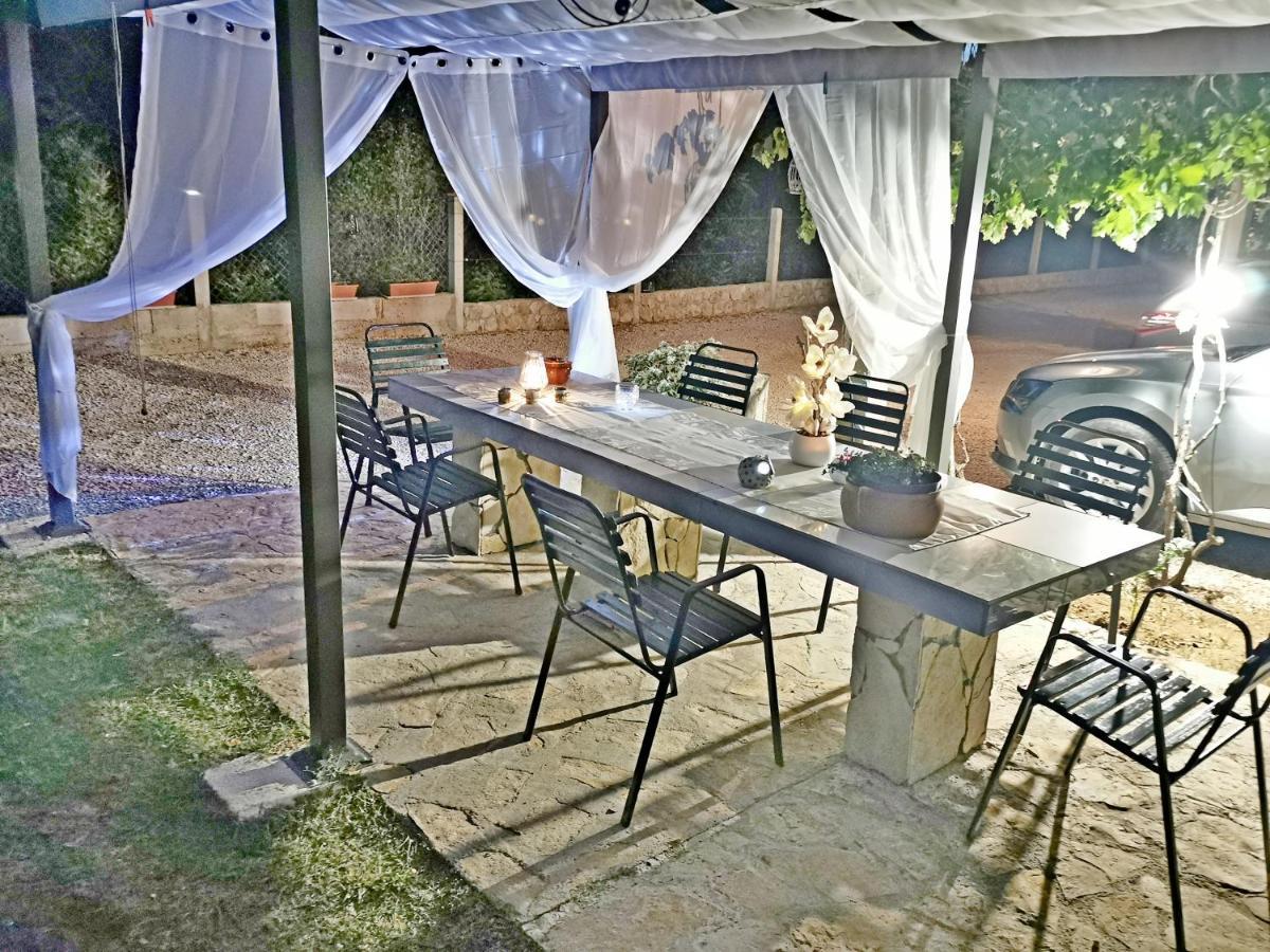 Apartmani Antonela&Andrej Привлака Екстериор снимка